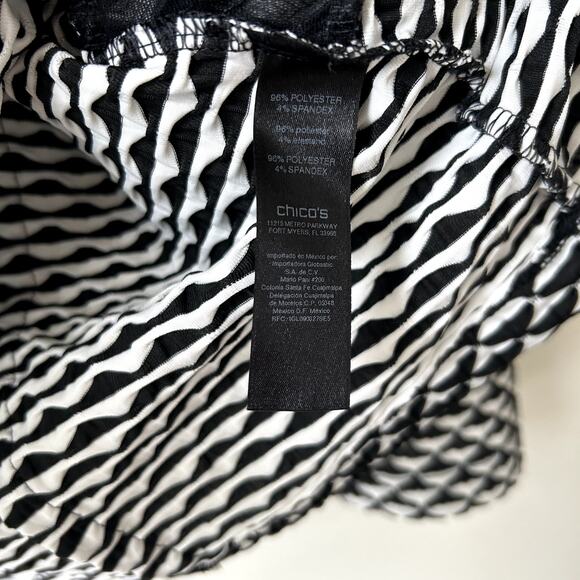 Chico's Travelers Jacket Size 2/L Geo Print Black White Moto Zipper Light Coat - Picture 5 of 6